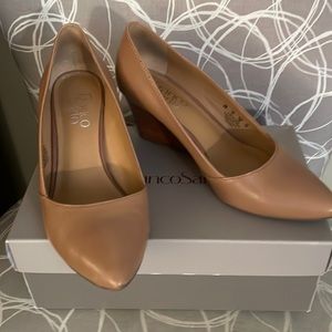 Wedge dress shoes